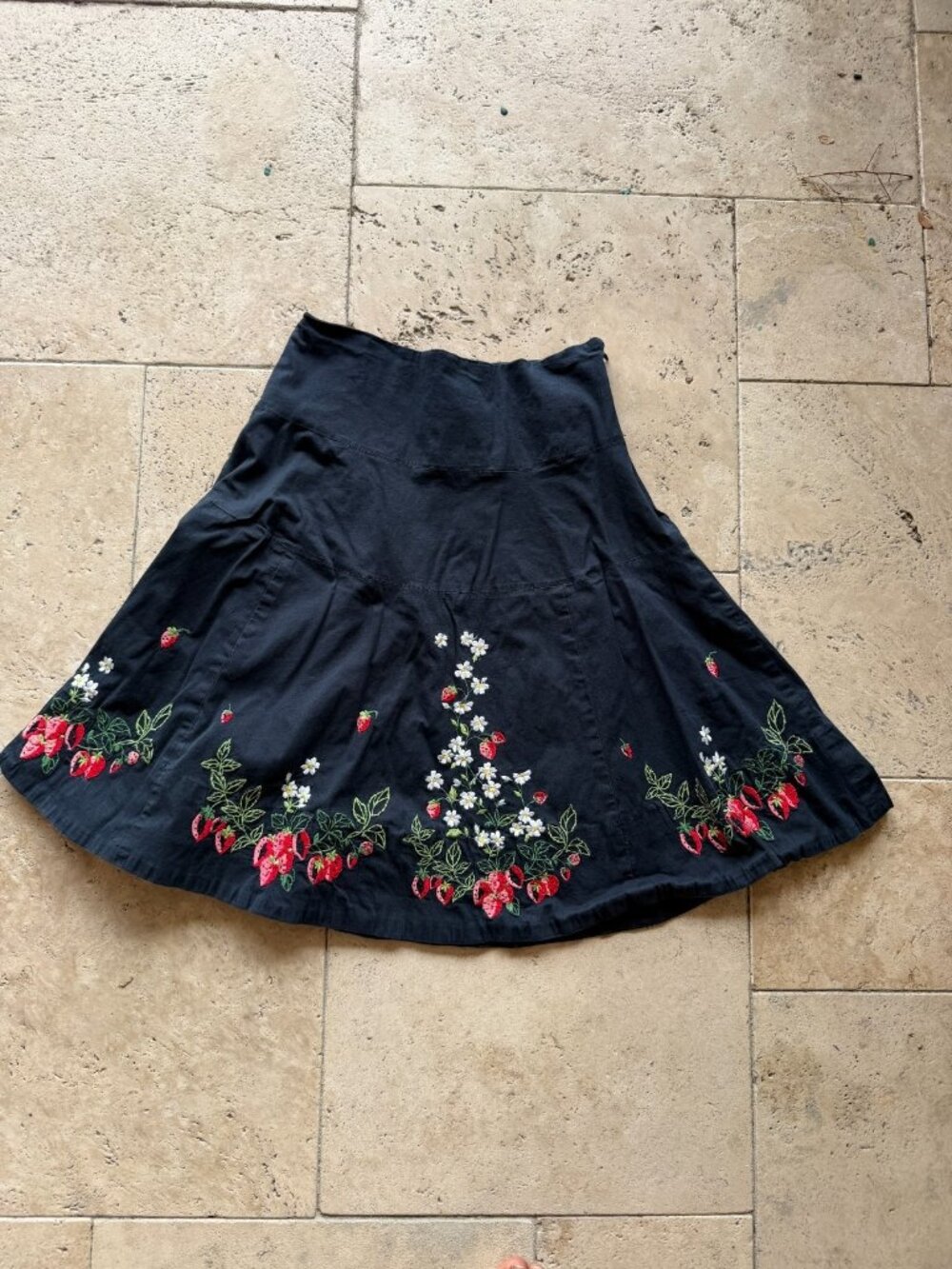 Elevenses vintage cotton skirt embroidered strawberry pattern dark blue size 4